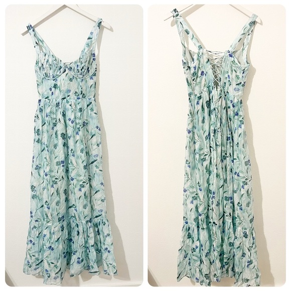 NEW ASTR the Label Kelby Dress in Green Blue Floral Maxi Size SMALL - Picture 2 of 7